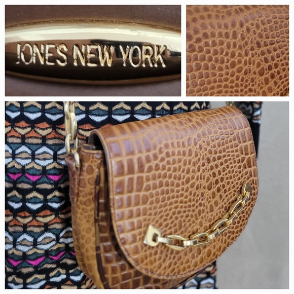 Leather Cross Body Bag - Picture 4 of 7